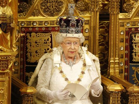 Queen’s Speech: Why the monarch is not wearing a crown or regal attire in parliament today | The ...