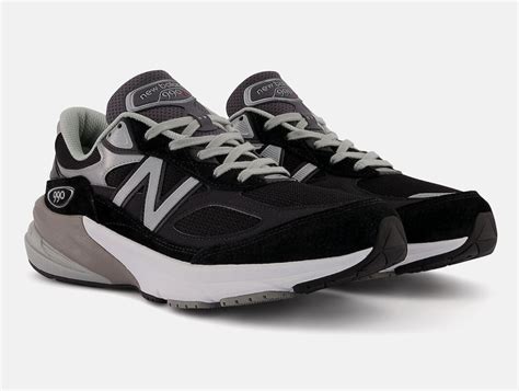 New Balance 990v6 Surfaces in “Black/Grey” | LaptrinhX / News