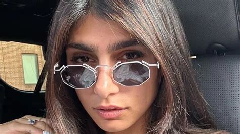 Former porn star Mia Khalifa sparks outrage as she celebrates Israel ...