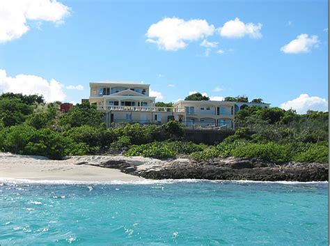 Caribbean Beachfront Villas by WhereToStay