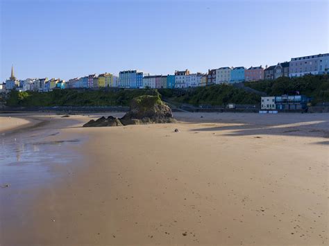 Tenby North Beach | VisitWales