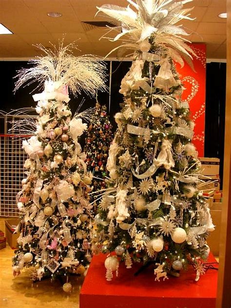 Macy's Christmas Trees 3 2009 | Supervising Christmas tree d… | Flickr