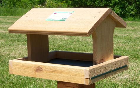 Fly Thru Post Mount Cedar Bird Feeder | Wooden bird feeders, Large bird ...