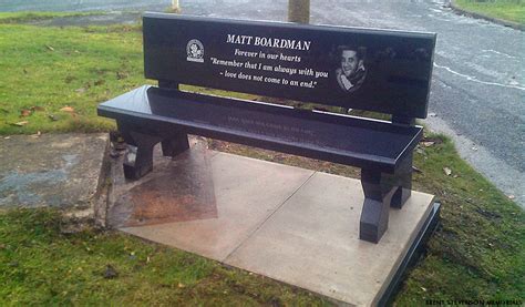 Black Granite Memorial Bench – Stevenson Memorials