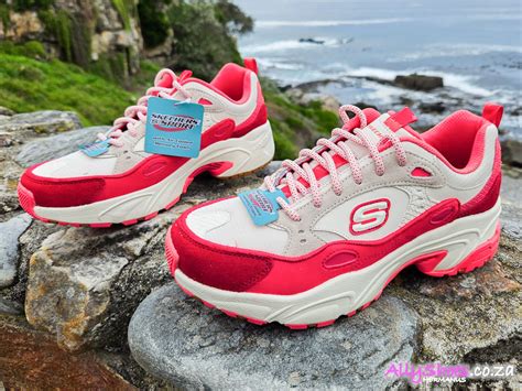 Skechers, Stamina Uphill Path, Off White/Red Ally Shoes Hermanus