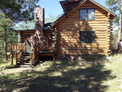 Rustic cabin outside Manitou Springs, CO | Rustic cabin, House styles, Cabin