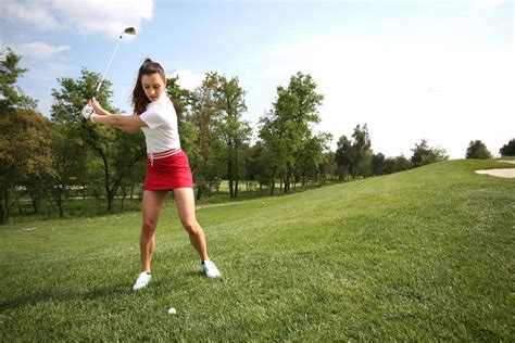 New: Maria Verchenova golf instruction - GolfPunkHQ