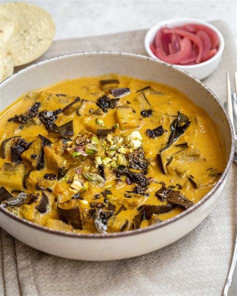 Aubergine Curry Recipe (Eggplant Curry) - Six Hungry Feet