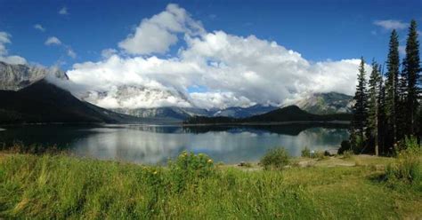 Kananaskis Country: Day Hike | GetYourGuide