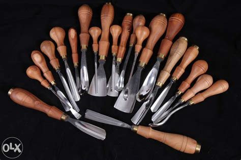 Best woodcarving chisels in the world by Jerzy Świrydowicz | Fresas para tupia, Ferramentas para ...