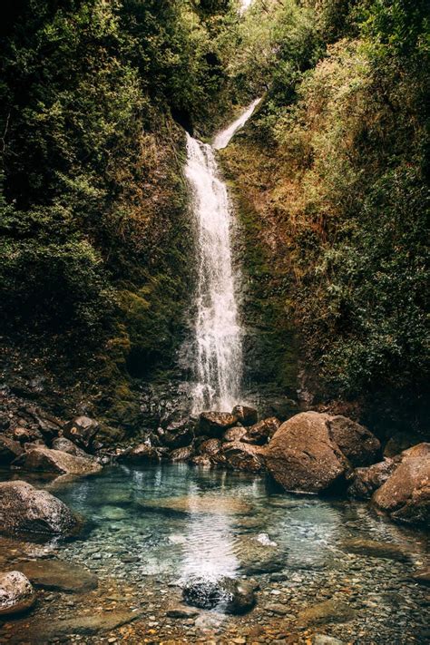 Lulumahu Falls // A Fun Waterfall Hike Through Oahu's Jungle