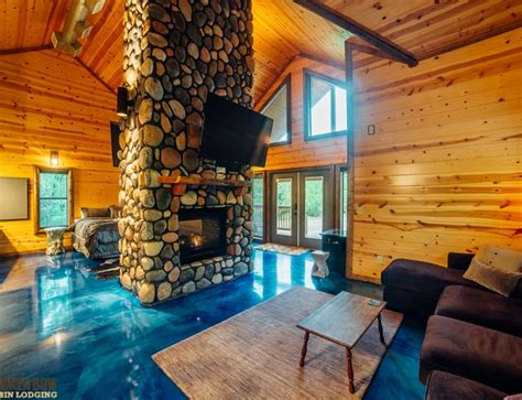 Broken Bow Luxury Cabins for Small Groups - Broken Bow Cabin Lodging