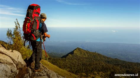 Daftar 10 Gunung Terbaik di Indonesia Untuk Pendaki Pemula