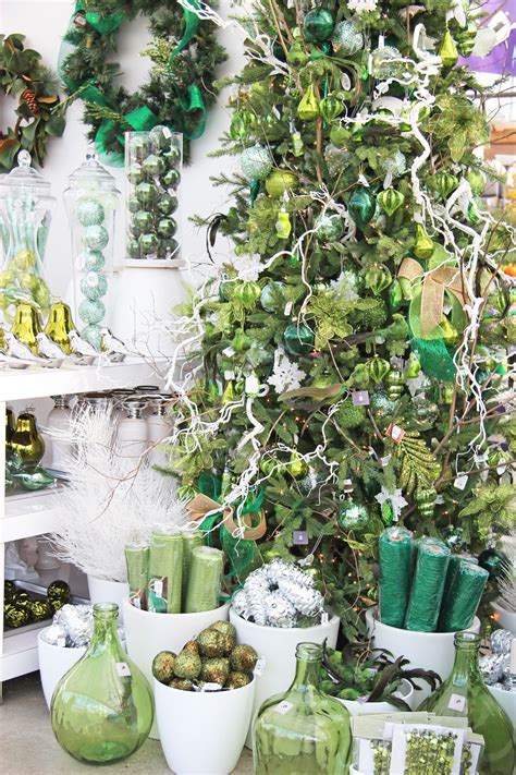 Pin by TERRA on Christmas Tree Theme Inspiration | Green christmas, Christmas tree themes ...