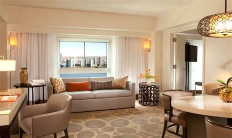 Millennium Hilton New York One UN Plaza Hotel Accommodations