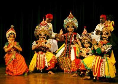 Culture, Custom and Traditional Lifestyle of Karnataka | Jugaadin News