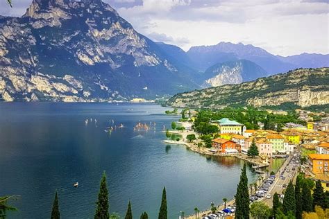 Lake Garda in the north of Italy, all info for tourists