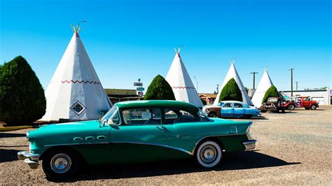 10 Nostalgic Route 66 Landmarks to Make Your Road Trip Pop