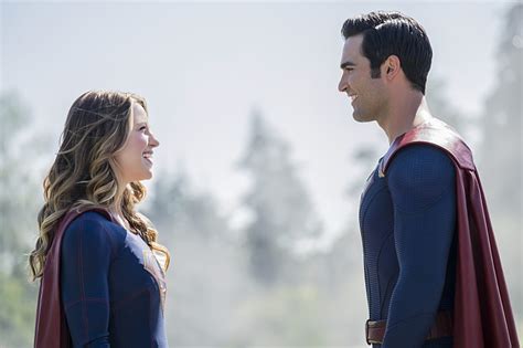 Supergirl y Superman vuelan juntos en el nuevo tráiler de la segunda ...