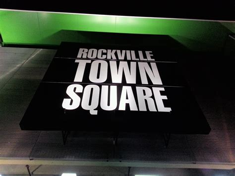 Rockville Nights: Rockville Town Square now offering 2 hours free parking without validation