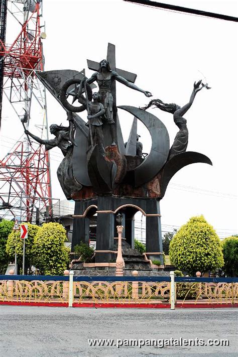 Monumento Fernandino - the penitent and the girl with lanter - one of ...