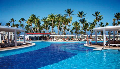 Riu Palace Bavaro Hotel · All-inclusive hotel on Bavaro Beach | Hotel riu palace, Riu palace ...