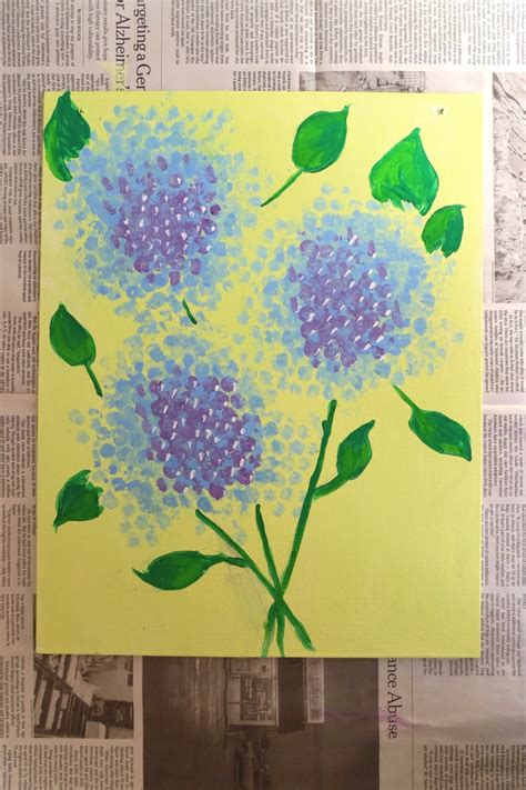 Painting Hydrangea Flowers Is Easy and Fun Using Bubble Wrap - FeltMagnet