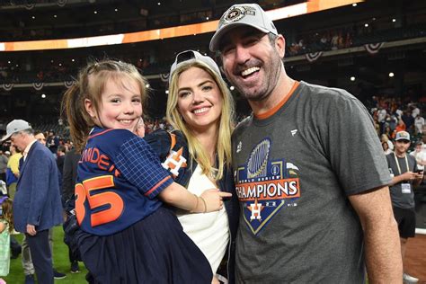 Kate Upton and Justin Verlander Give First Look at Daughter's Face While Celebrating World ...