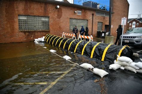 Annapolis deploys flood barriers around City Dock as storm arrives with ...