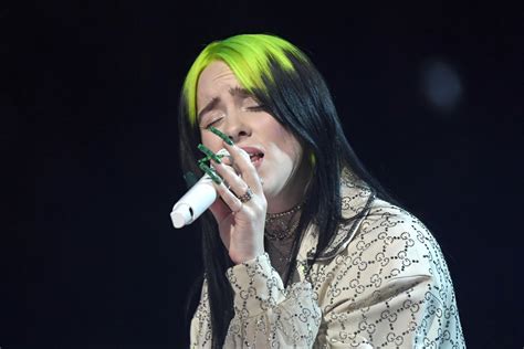 Billie Eilish's Performance at the Grammys 2020 | Video | POPSUGAR ...