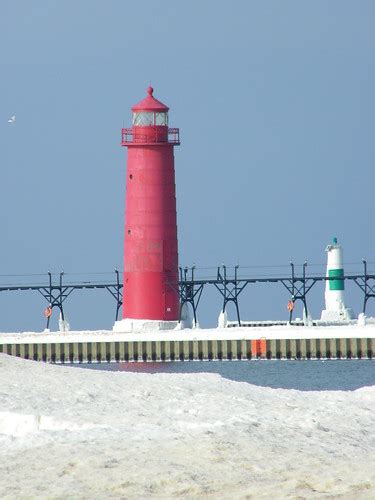 Grand Haven Lighthouse During Winter (Grand Haven, Michiga… | Flickr