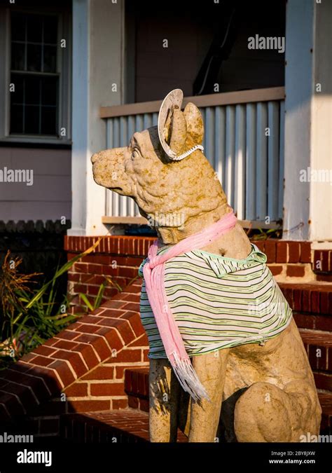 Dog statue Cape May, New Jersey Stock Photo - Alamy