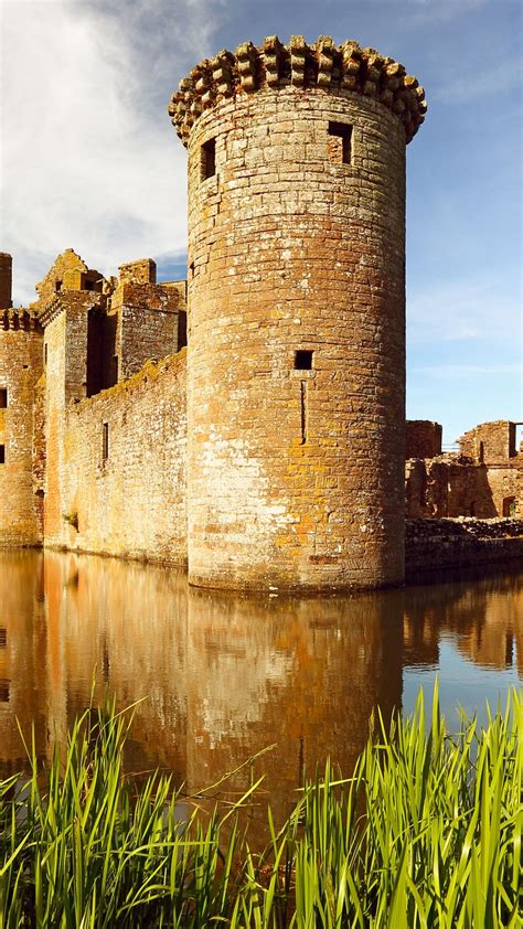 Caerlaverock Castle - backiee