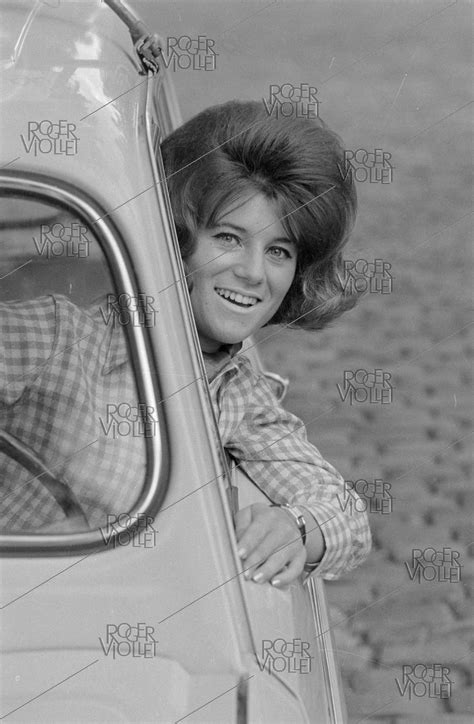 Sheila (born in 1945), French singer, taking her driving