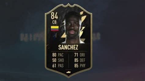 Featured TOTW Sanchez FIFA 22: Stats and comparison!