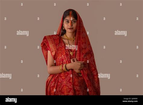 Women from Bihar standing in front camera after marriage Stock Photo ...