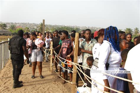 Thousands throng Kokrobite beach on New Year's Day - MyJoyOnline