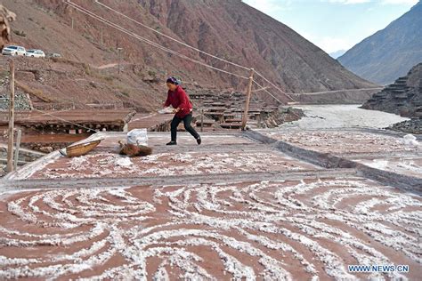 Ancient technique of salt production well-preserved in Mangkam County, China's Tibet - Xinhua ...