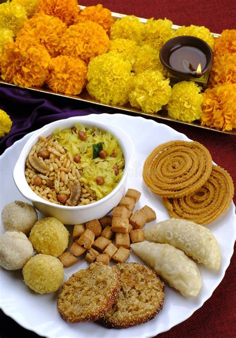 Diwali Snacks Diwali Faral, Diwali Special Sweet and Salty Snacks ...