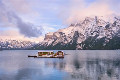 Lake Minnewanka • DETAILED Guide to Visiting This Banff Lake