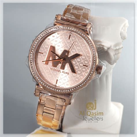 Descubrir 63+ imagen women gold michael kors watch - Thptnganamst.edu.vn