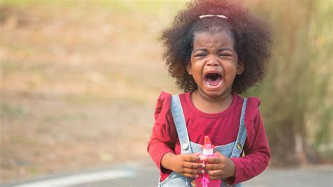 Toddler Tantrums - A Speech Therapist’s Advice | Speech Blubs