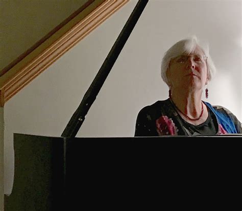 About — Jacqueline Schwab, Pianist