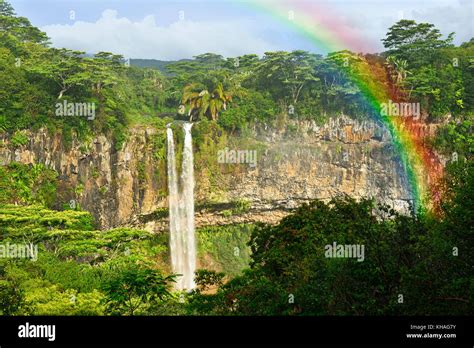 Chamarel Waterfall, Cascade Chamarel with Rainbow, Mauritius Stock Photo - Alamy