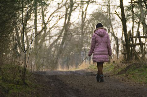 Lonely Woman Walking | Copyright-free photo (by M. Vorel) | LibreShot