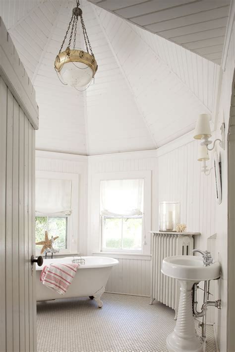 Family bathroom ideas: 20 practical but pretty family bathrooms | Homes ...