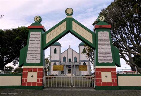 Gorgeous with Attitude: Ratana Temple Photos