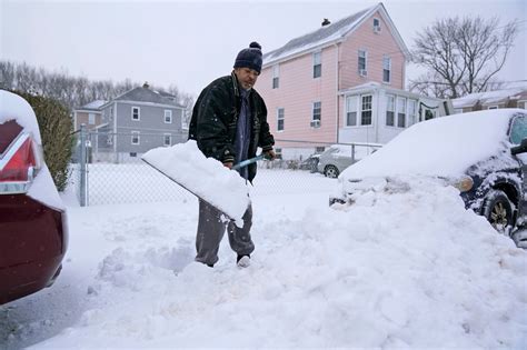 New Jersey digs out from storm that left 30 inches of snow | PIX11