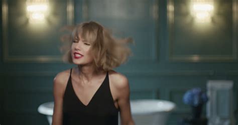 Tay Tay Rocks Out To Jimmy Eat World In Latest Apple Ad Spot - B&T