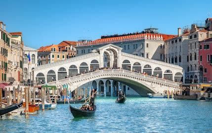 Gondola Serenades in Venice | Grand Canal Tours